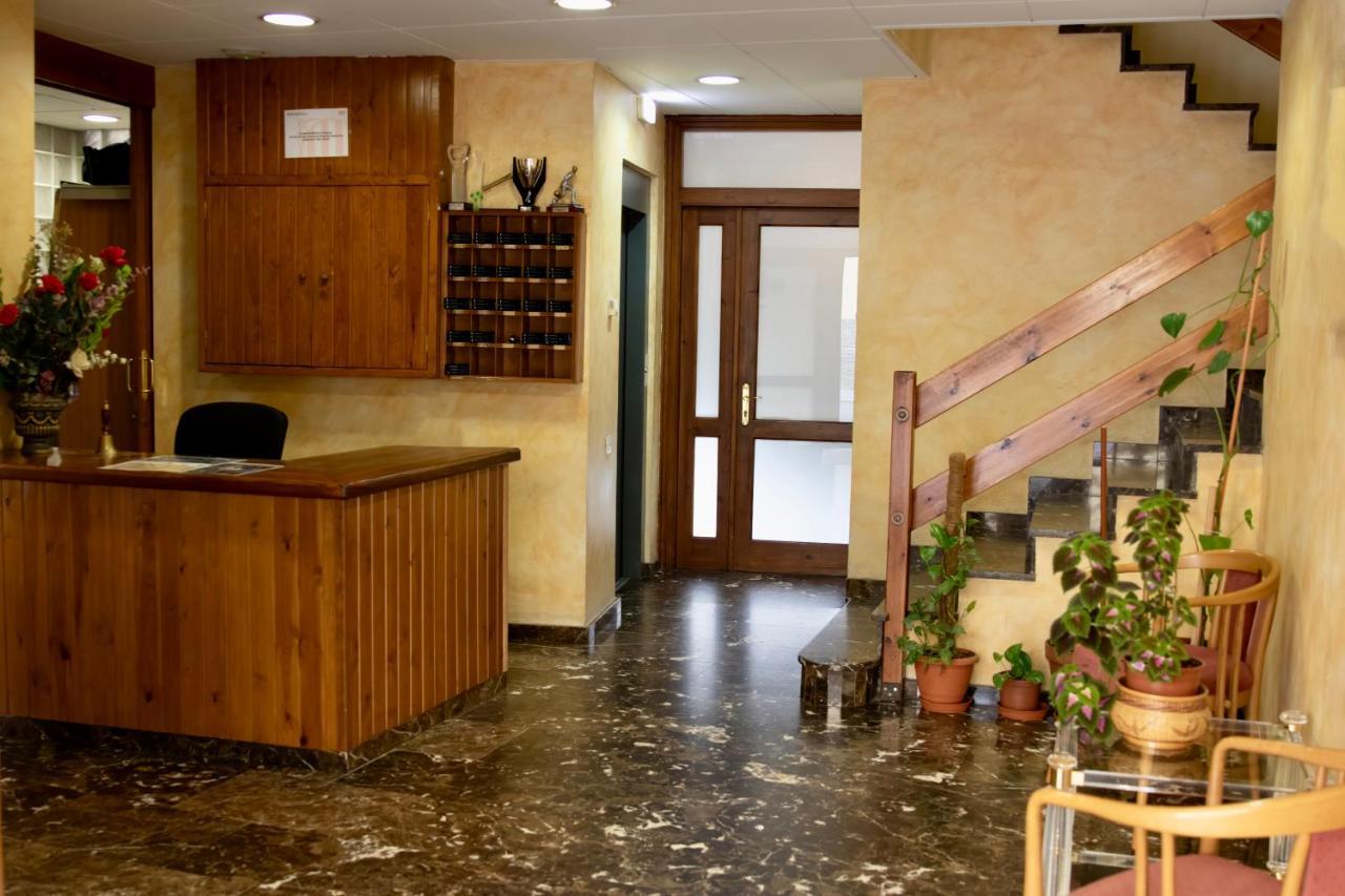 Pensio La Creu Hotel Esterri d'Àneu Exterior foto