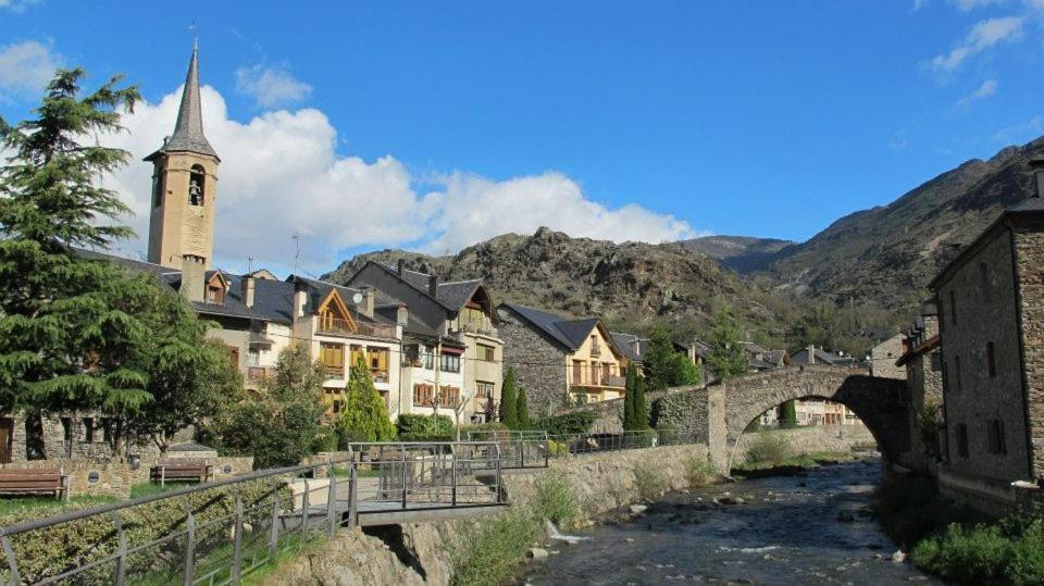 Pensio La Creu Hotel Esterri d'Àneu Exterior foto